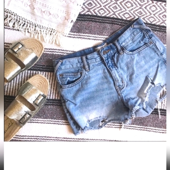 Free People Distressed Jean Shorts sz 27 - Picture 3 of 4